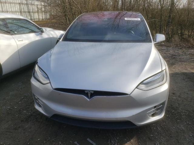 Photo 4 VIN: 5YJXCBE26GF017697 - TESLA MODEL X 