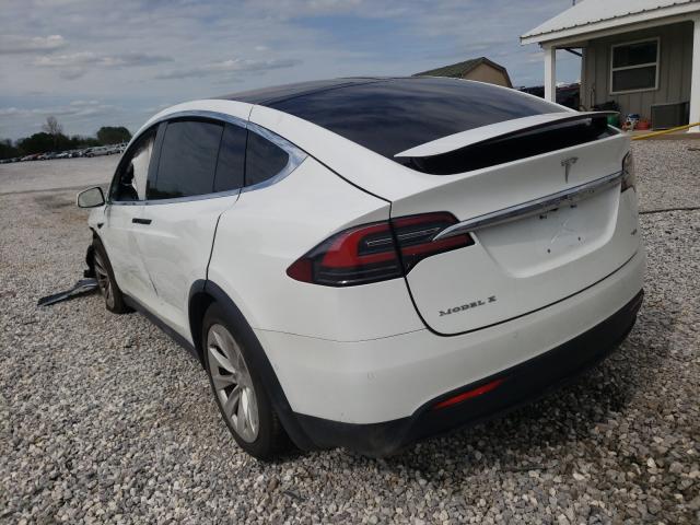 Photo 2 VIN: 5YJXCBE26HF044724 - TESLA MODEL X 