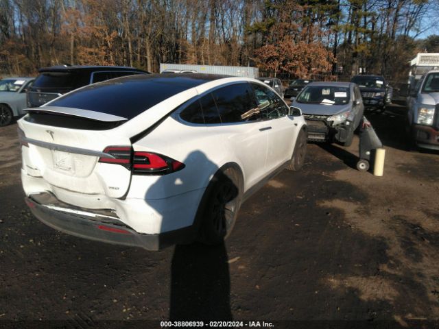 Photo 3 VIN: 5YJXCBE26HF060650 - TESLA MODEL X 