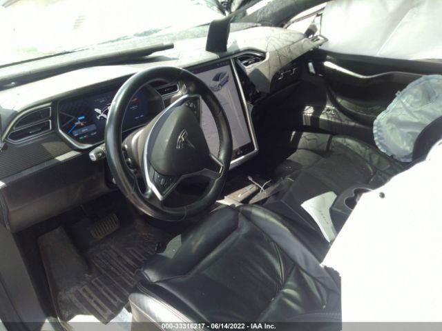 Photo 4 VIN: 5YJXCBE26HF060759 - TESLA MODEL X 