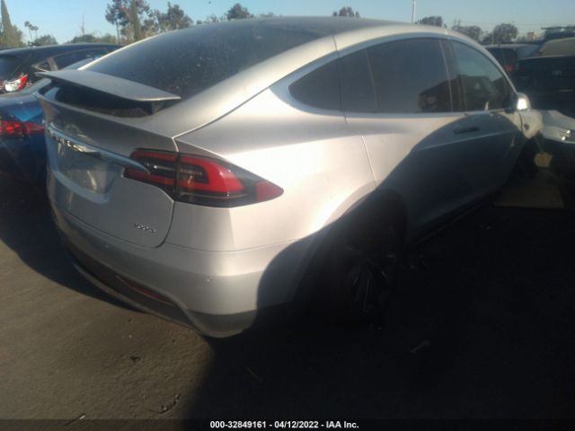 Photo 3 VIN: 5YJXCBE26HF078131 - TESLA MODEL X 