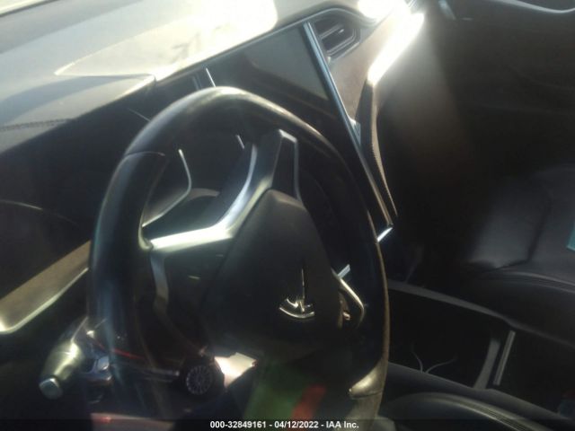 Photo 6 VIN: 5YJXCBE26HF078131 - TESLA MODEL X 