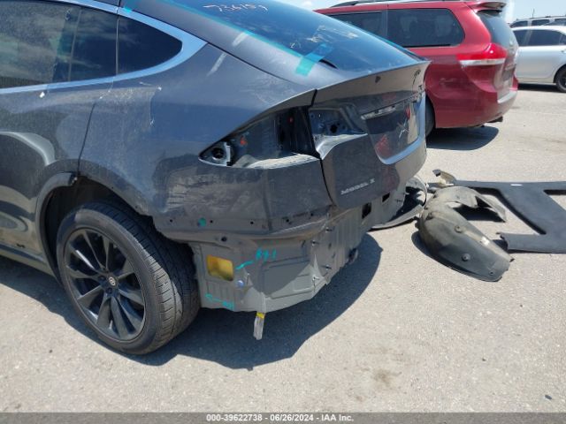 Photo 5 VIN: 5YJXCBE26JF089166 - TESLA MODEL X 