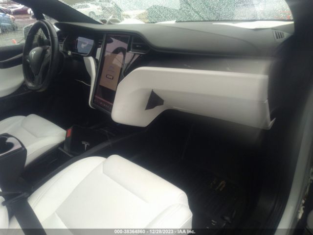 Photo 4 VIN: 5YJXCBE26JF102286 - TESLA MODEL X 