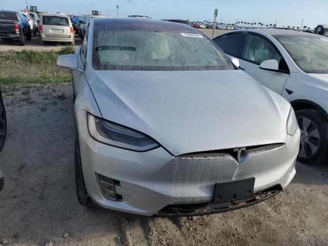 Photo 4 VIN: 5YJXCBE27GF011116 - TESLA MODEL X 