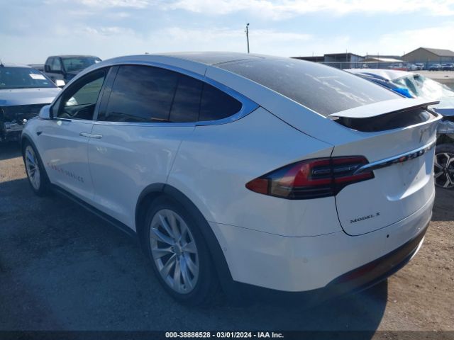 Photo 2 VIN: 5YJXCBE27GF014159 - TESLA MODEL X 