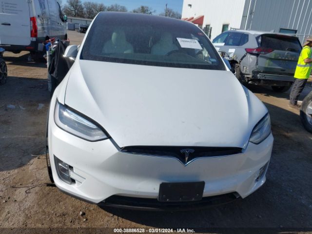 Photo 5 VIN: 5YJXCBE27GF014159 - TESLA MODEL X 