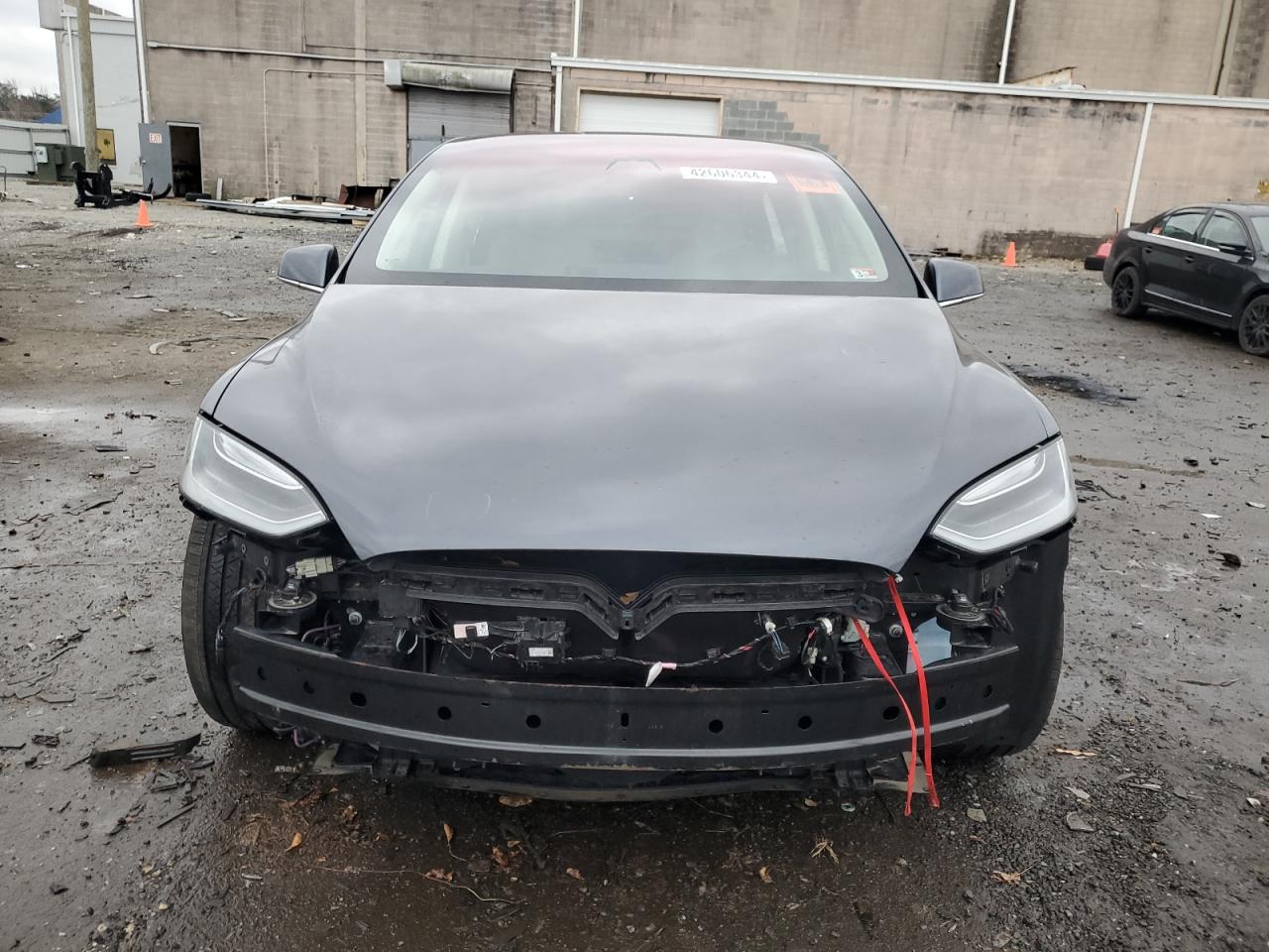 Photo 4 VIN: 5YJXCBE27HF029682 - TESLA MODEL X 