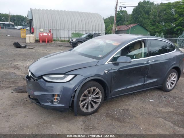 Photo 5 VIN: 5YJXCBE27HF029682 - TESLA MODEL X 