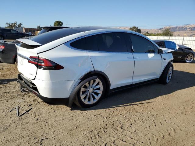 Photo 2 VIN: 5YJXCBE27HF049415 - TESLA MODEL X 