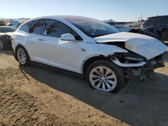 Photo 3 VIN: 5YJXCBE27HF049415 - TESLA MODEL X 