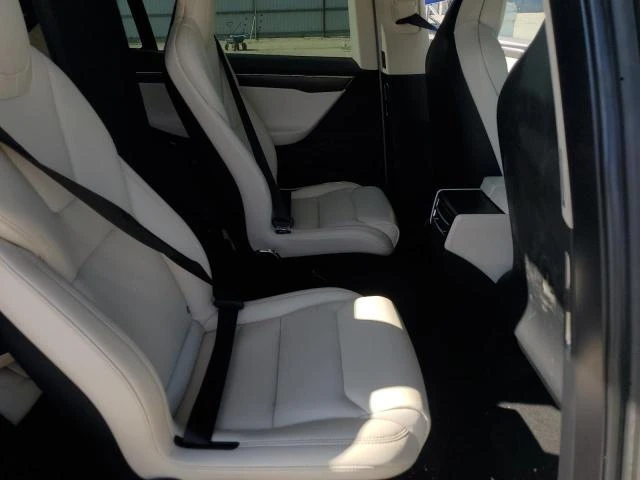 Photo 10 VIN: 5YJXCBE27HF079062 - TESLA MODEL X 