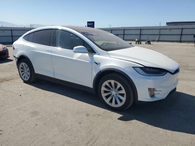 Photo 3 VIN: 5YJXCBE27HF079062 - TESLA MODEL X 