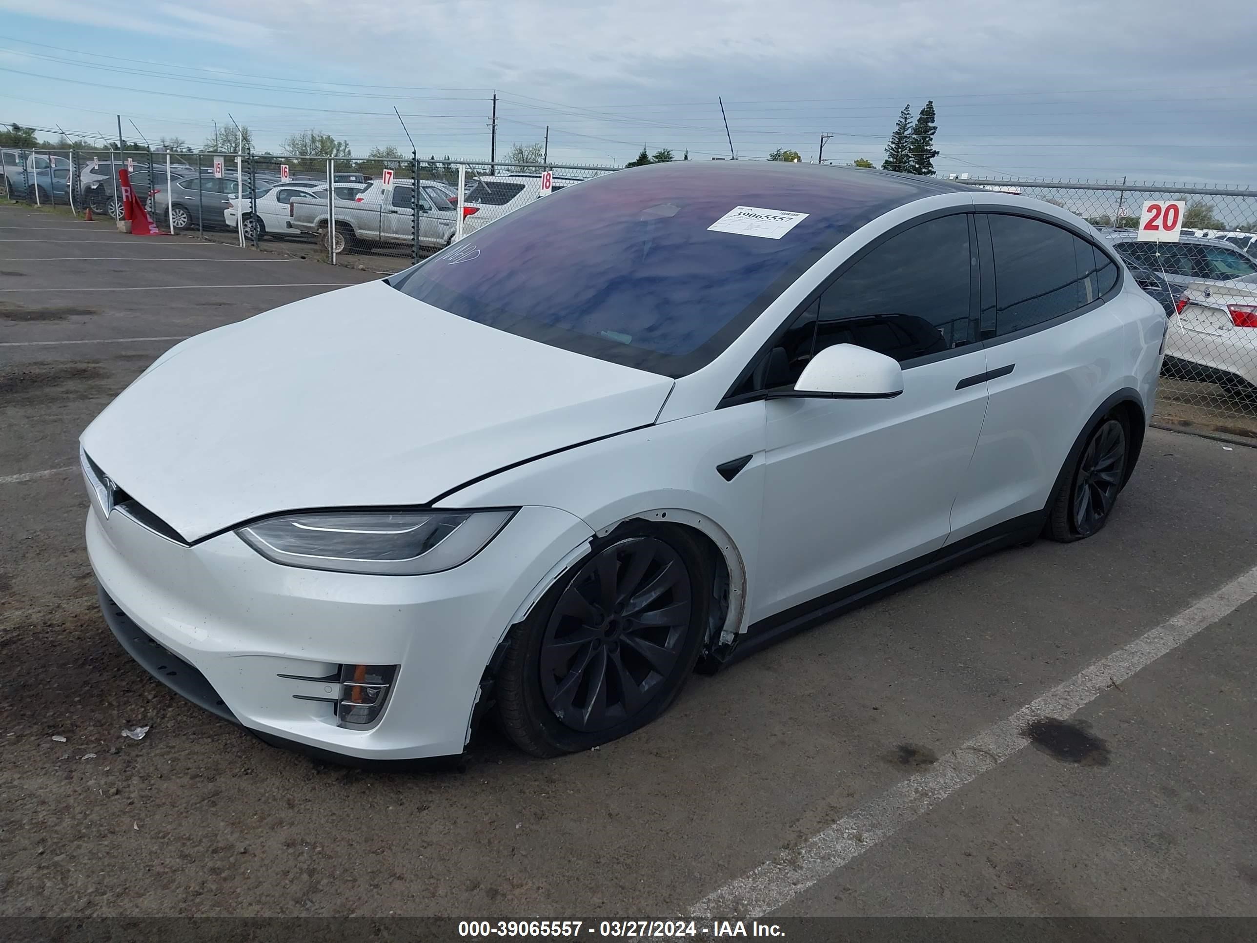 Photo 1 VIN: 5YJXCBE27JF140657 - TESLA MODEL X 