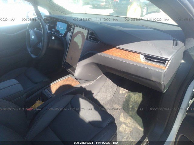 Photo 4 VIN: 5YJXCBE27LF284776 - TESLA MODEL X 