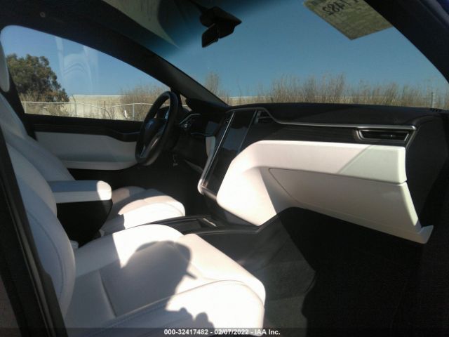 Photo 4 VIN: 5YJXCBE28GF018107 - TESLA MODEL X 