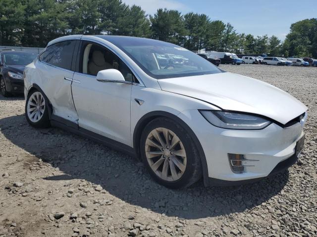 Photo 3 VIN: 5YJXCBE28GF023730 - TESLA MODEL X 