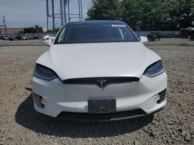 Photo 4 VIN: 5YJXCBE28GF023730 - TESLA MODEL X 