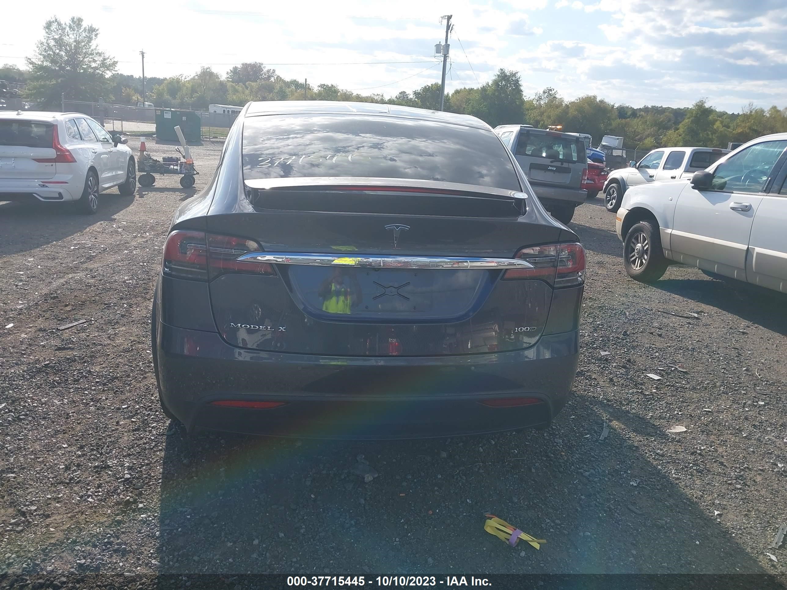 Photo 14 VIN: 5YJXCBE28JF138397 - TESLA MODEL X 