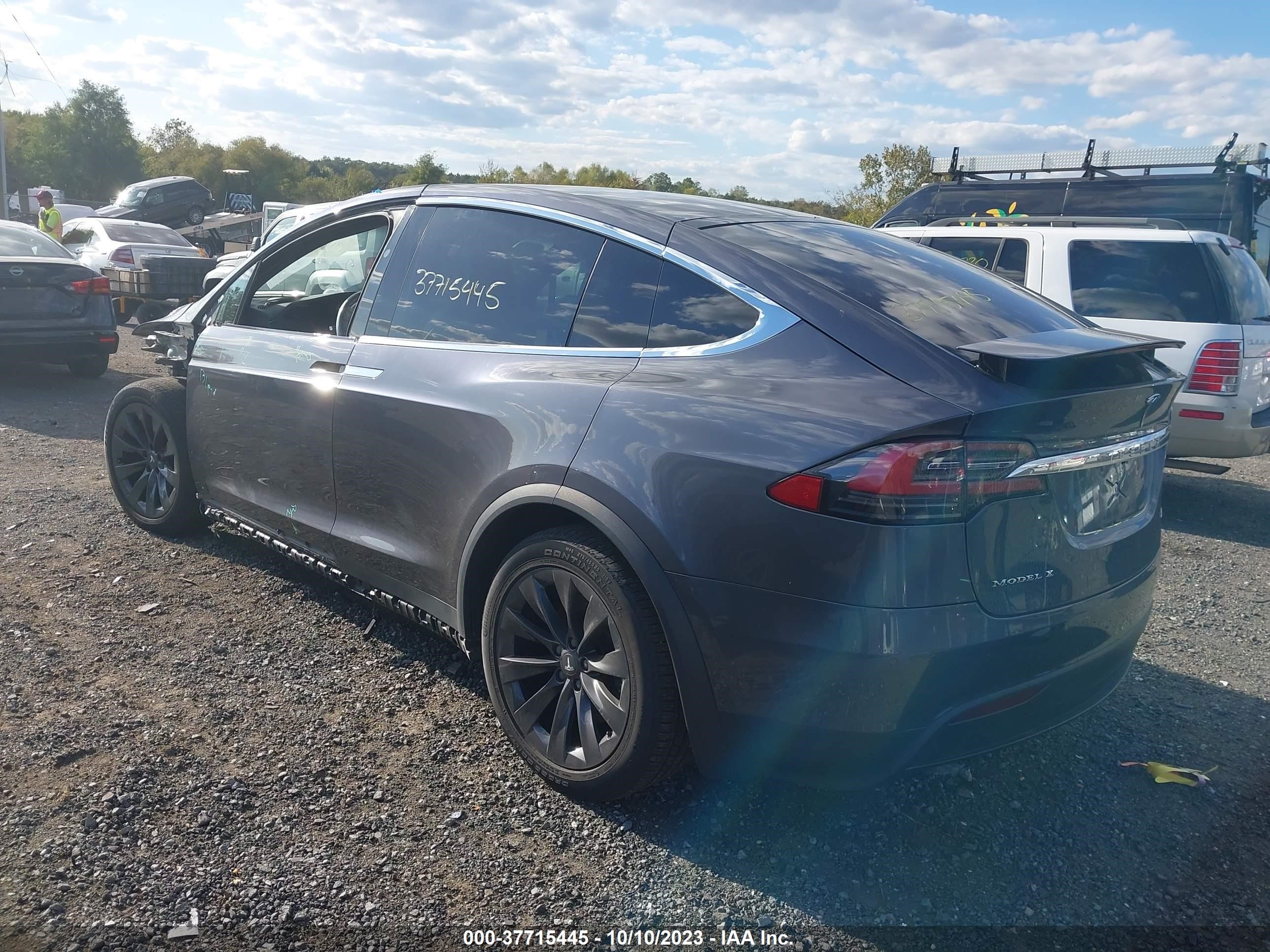 Photo 2 VIN: 5YJXCBE28JF138397 - TESLA MODEL X 