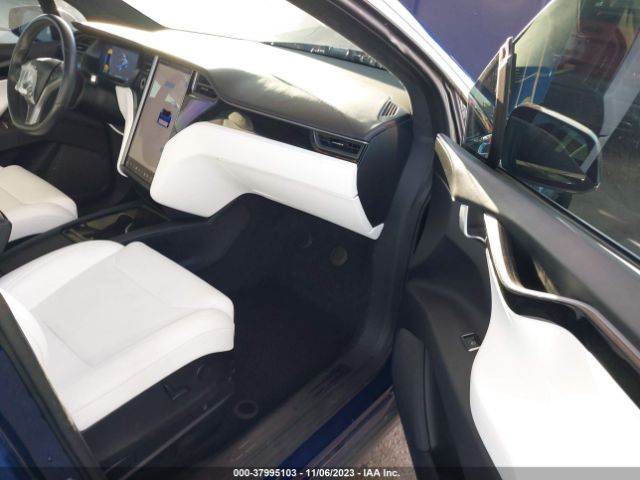 Photo 4 VIN: 5YJXCBE28KF153256 - TESLA MODEL X 