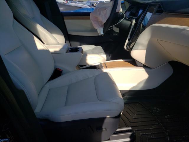 Photo 4 VIN: 5YJXCBE28LF301889 - TESLA MODEL X 