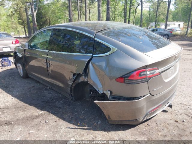 Photo 2 VIN: 5YJXCBE29GF003535 - TESLA MODEL X 