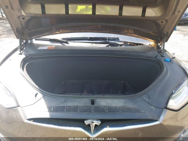 Photo 9 VIN: 5YJXCBE29GF003535 - TESLA MODEL X 