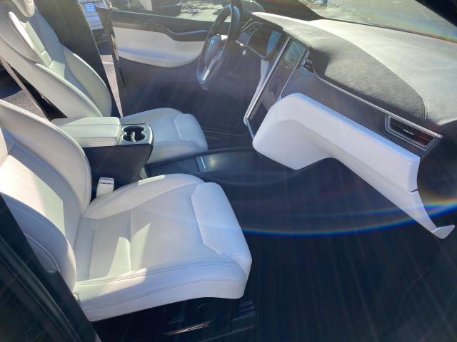 Photo 4 VIN: 5YJXCBE29HF043891 - TESLA MODEL X 