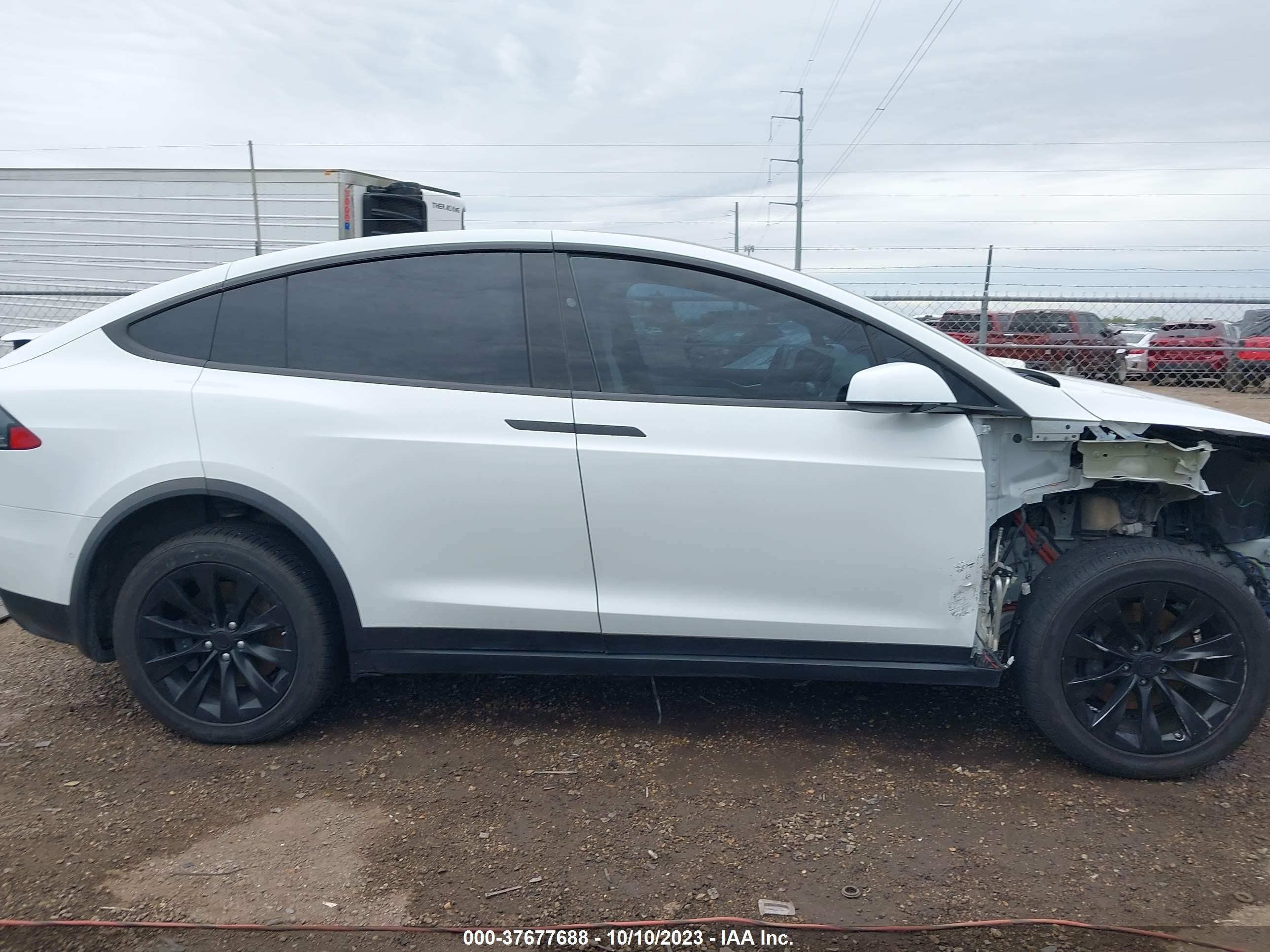 Photo 13 VIN: 5YJXCBE29JF087735 - TESLA MODEL X 