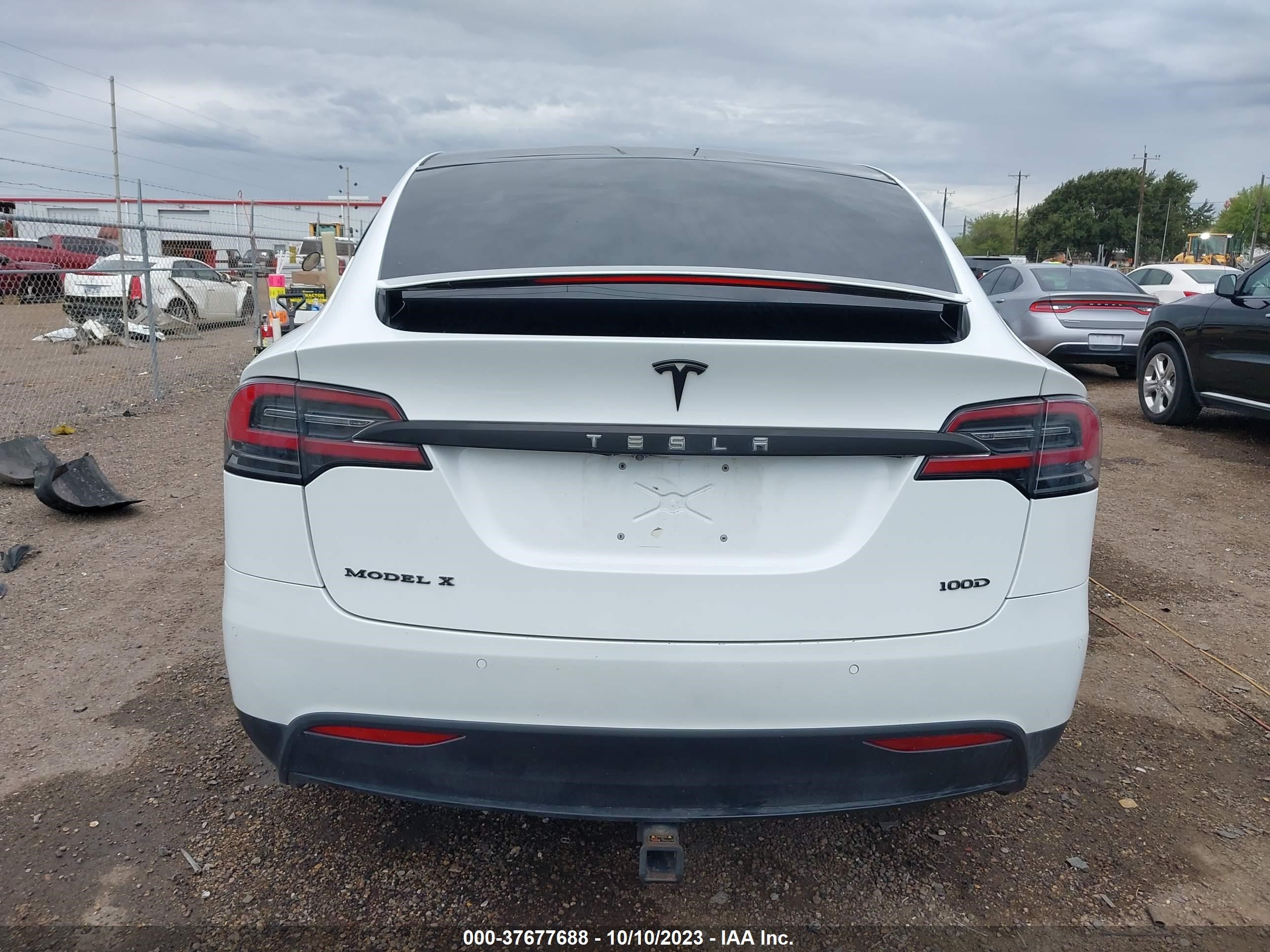 Photo 16 VIN: 5YJXCBE29JF087735 - TESLA MODEL X 