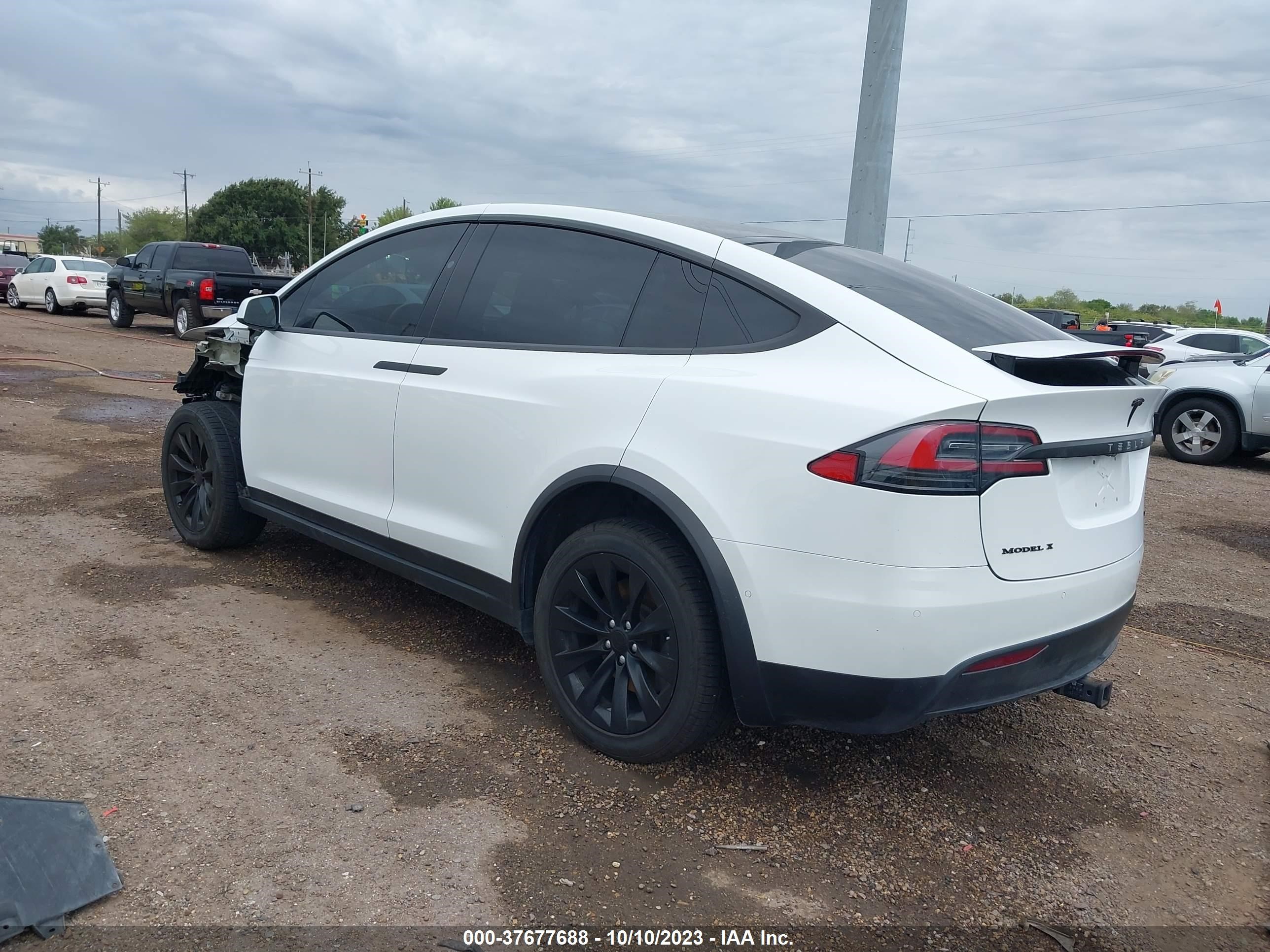 Photo 2 VIN: 5YJXCBE29JF087735 - TESLA MODEL X 