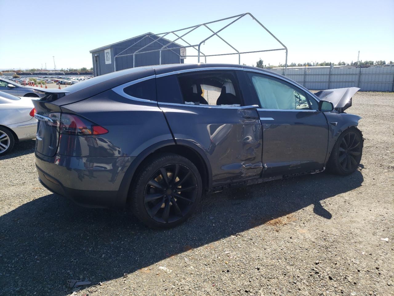 Photo 2 VIN: 5YJXCBE29JF091008 - TESLA MODEL X 