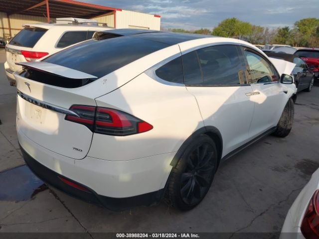 Photo 3 VIN: 5YJXCBE29JF104419 - TESLA MODEL X 