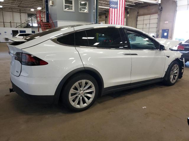 Photo 2 VIN: 5YJXCBE29JF116876 - TESLA MODEL X 