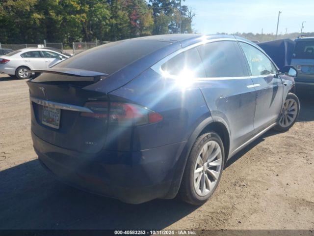 Photo 3 VIN: 5YJXCBE29JF120846 - TESLA MODEL X 