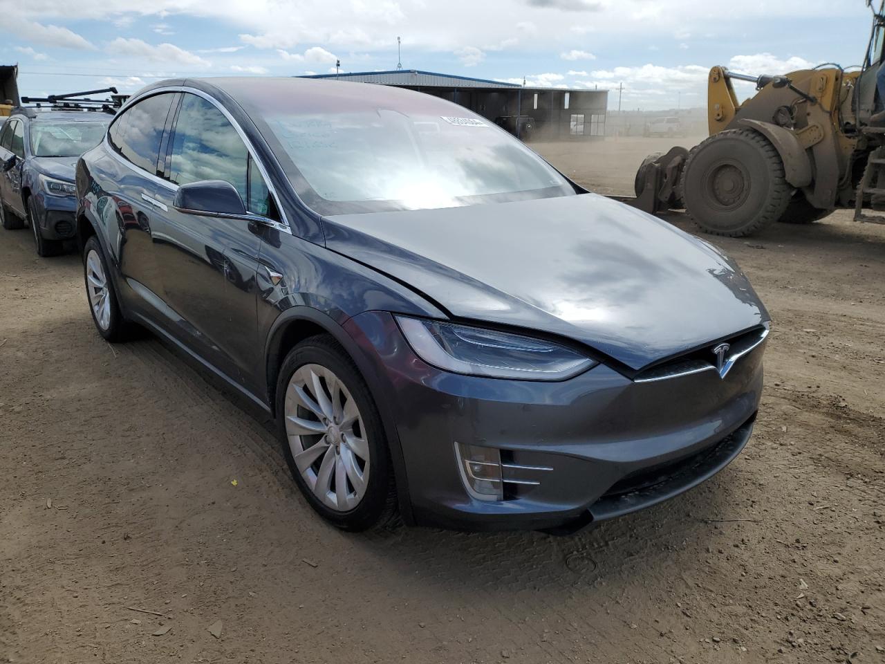 Photo 3 VIN: 5YJXCBE29JF121656 - TESLA MODEL X 