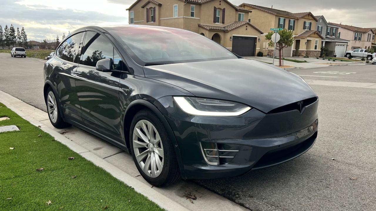 Photo 0 VIN: 5YJXCBE2XGF016858 - TESLA MODEL X 