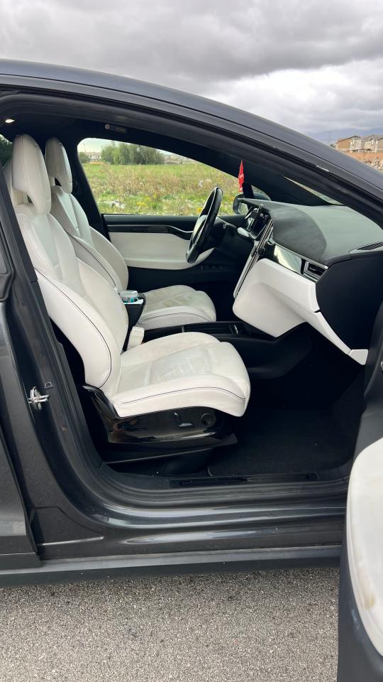 Photo 5 VIN: 5YJXCBE2XGF016858 - TESLA MODEL X 