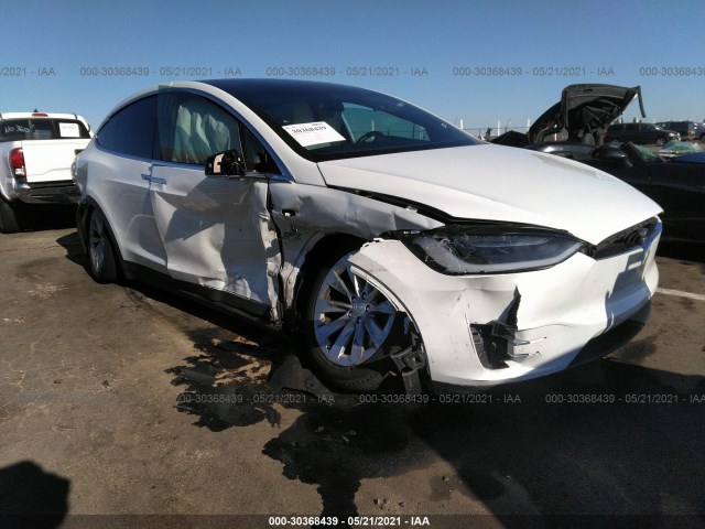 Photo 0 VIN: 5YJXCBE2XGF031036 - TESLA MODEL X 