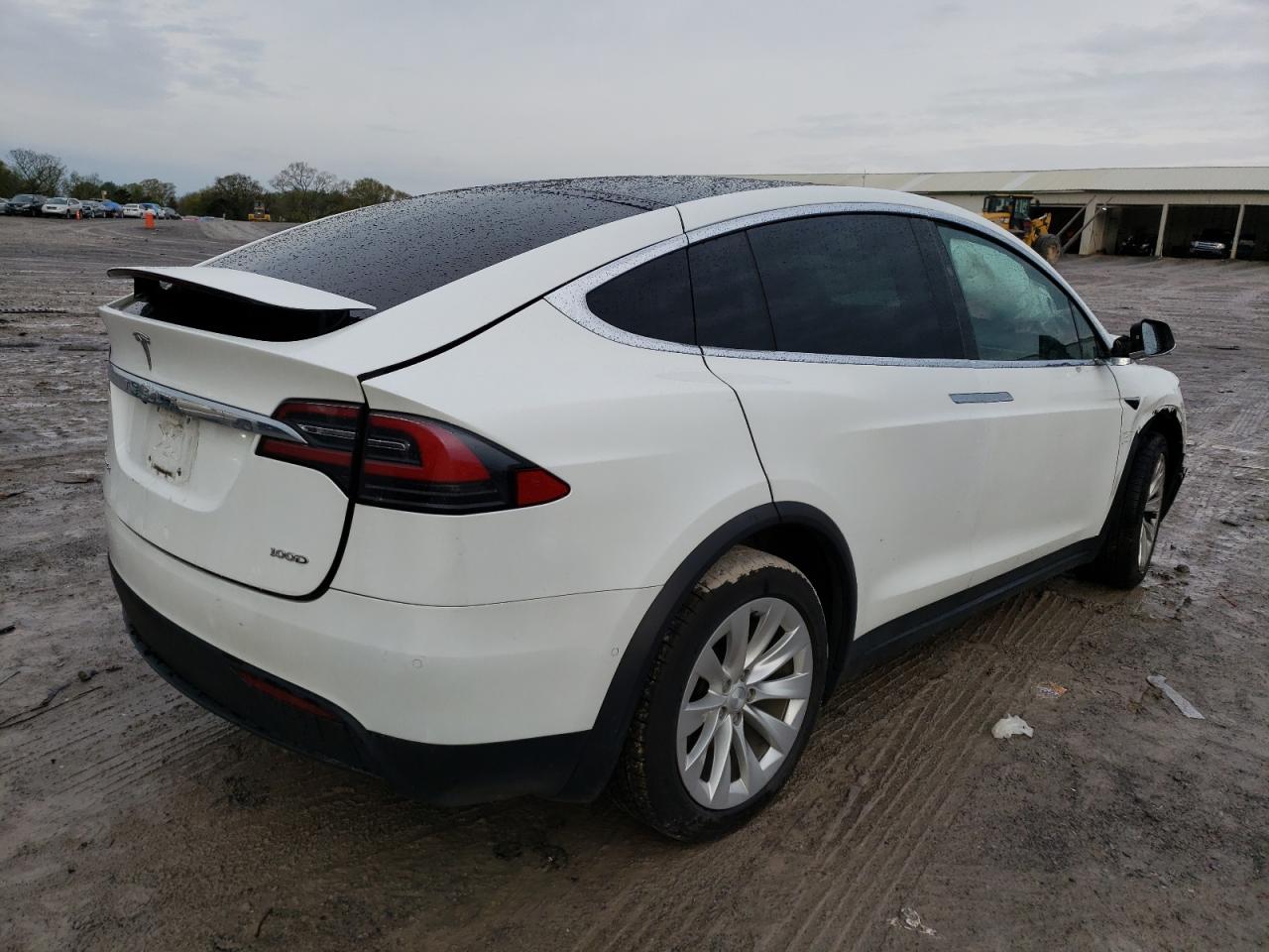 Photo 2 VIN: 5YJXCBE2XJF087551 - TESLA MODEL X 