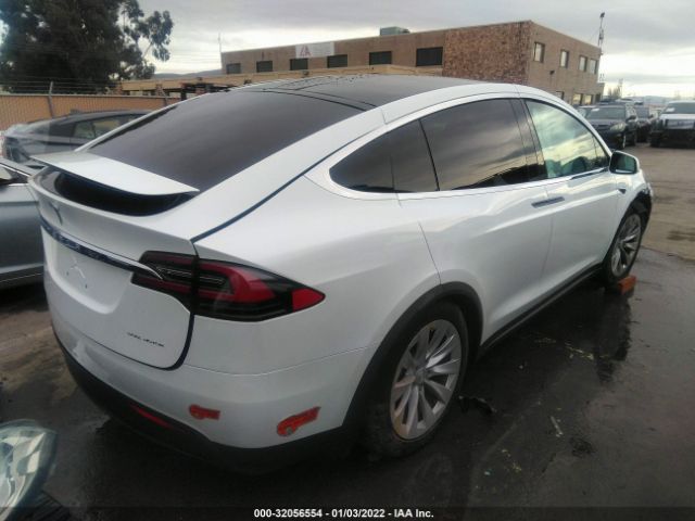 Photo 3 VIN: 5YJXCBE2XKF161472 - TESLA MODEL X 