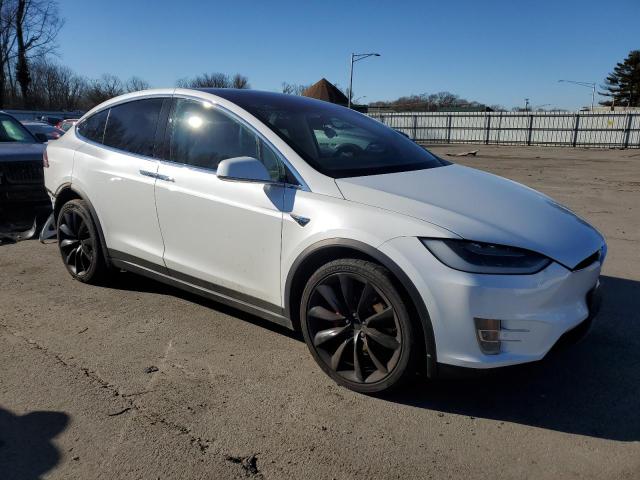 Photo 3 VIN: 5YJXCBE40HF051847 - TESLA MODEL X 