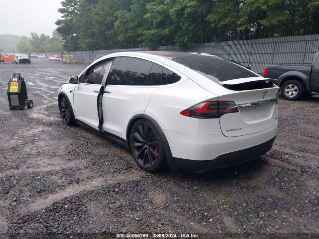 Photo 2 VIN: 5YJXCBE40HF052285 - TESLA MODEL X 