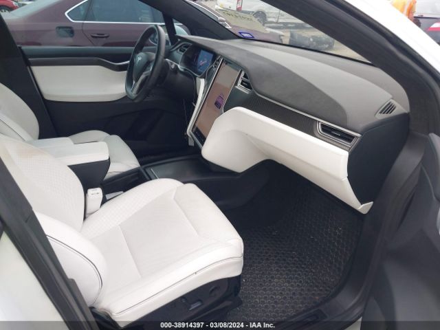 Photo 4 VIN: 5YJXCBE41GF028222 - TESLA MODEL X 