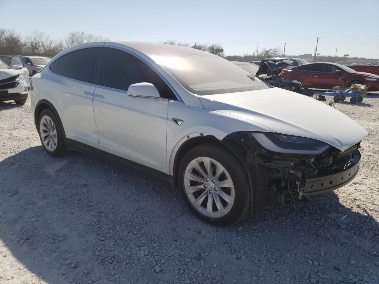 Photo 3 VIN: 5YJXCBE41JF142955 - TESLA MODEL X 