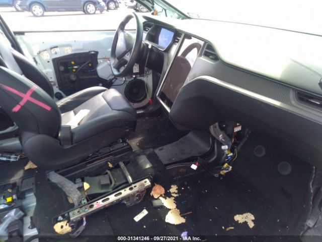 Photo 4 VIN: 5YJXCBE43JF103798 - TESLA MODEL X 