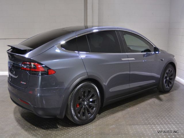 Photo 3 VIN: 5YJXCBE43KF152985 - TESLA MODEL X 