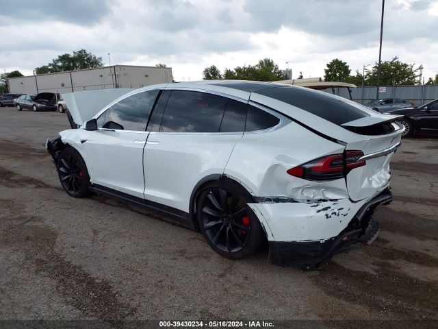 Photo 2 VIN: 5YJXCBE43LF261819 - TESLA MODEL X 