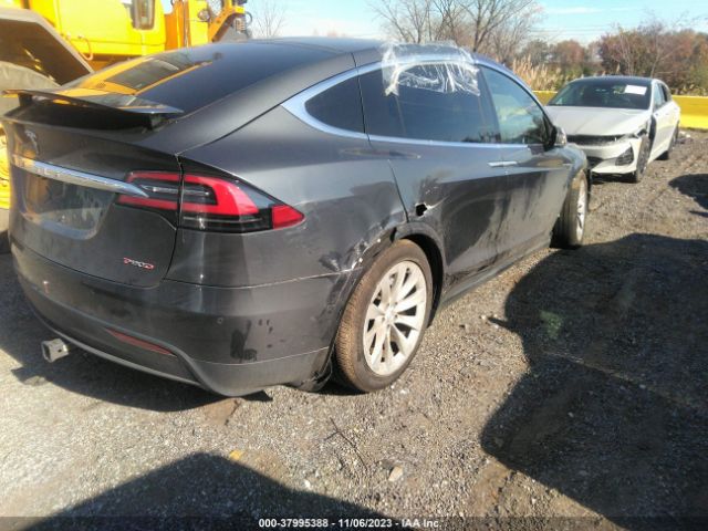 Photo 3 VIN: 5YJXCBE44GF001385 - TESLA MODEL X 